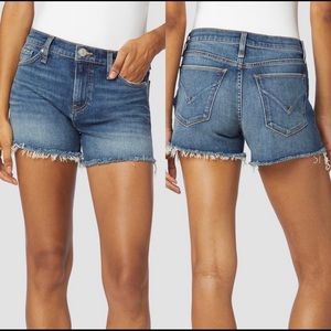 Gemma Mid-Rise Cut Off Short